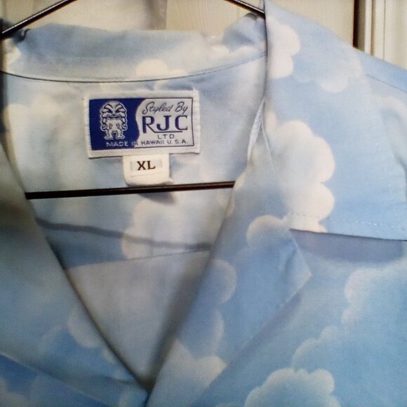 R J C Hawaii Shirt - Picture 2 of 4